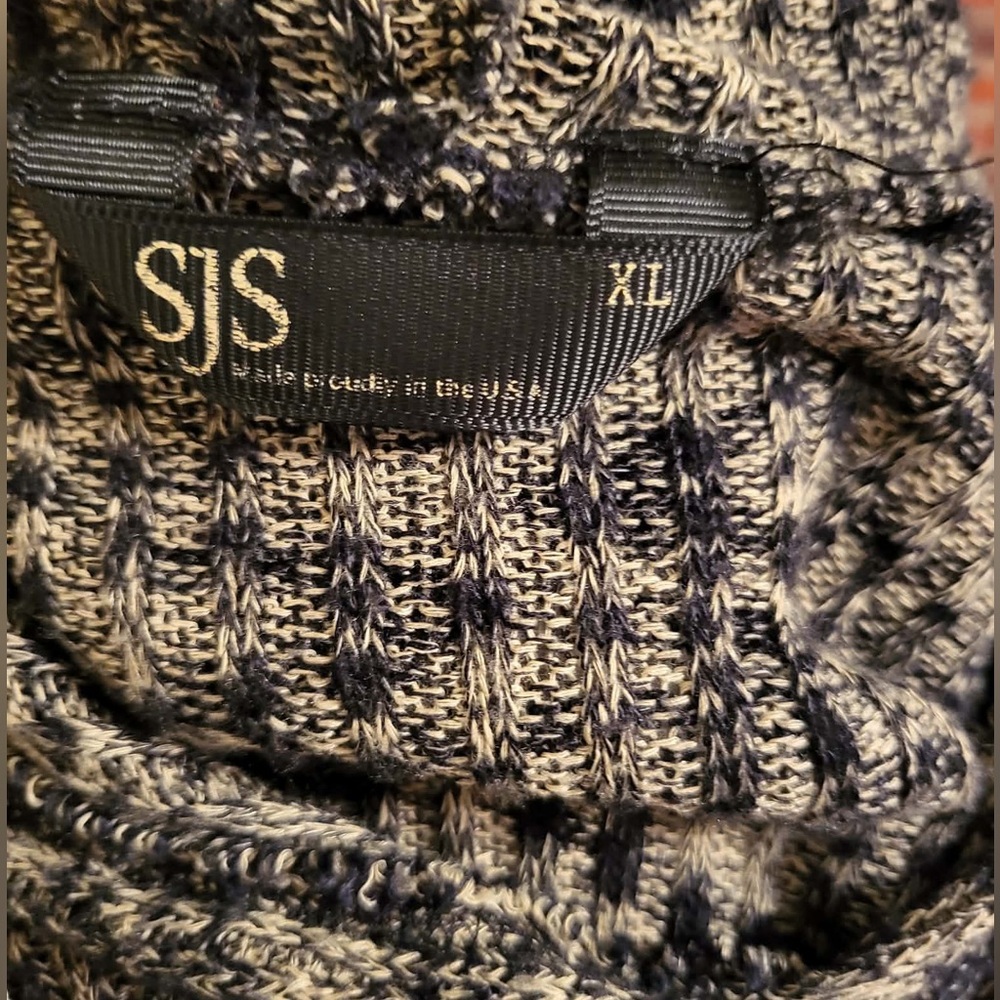 SJS Black and Gray Knit Sweater - Picture 2 of 4